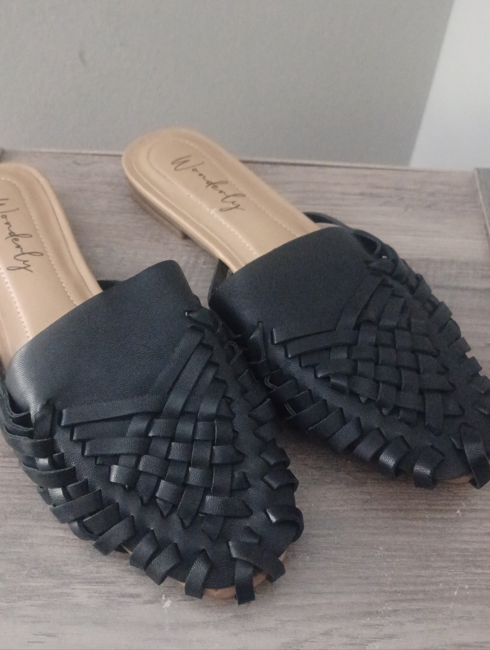 Wonderly Slip On Hurrache Flats Sz 6
